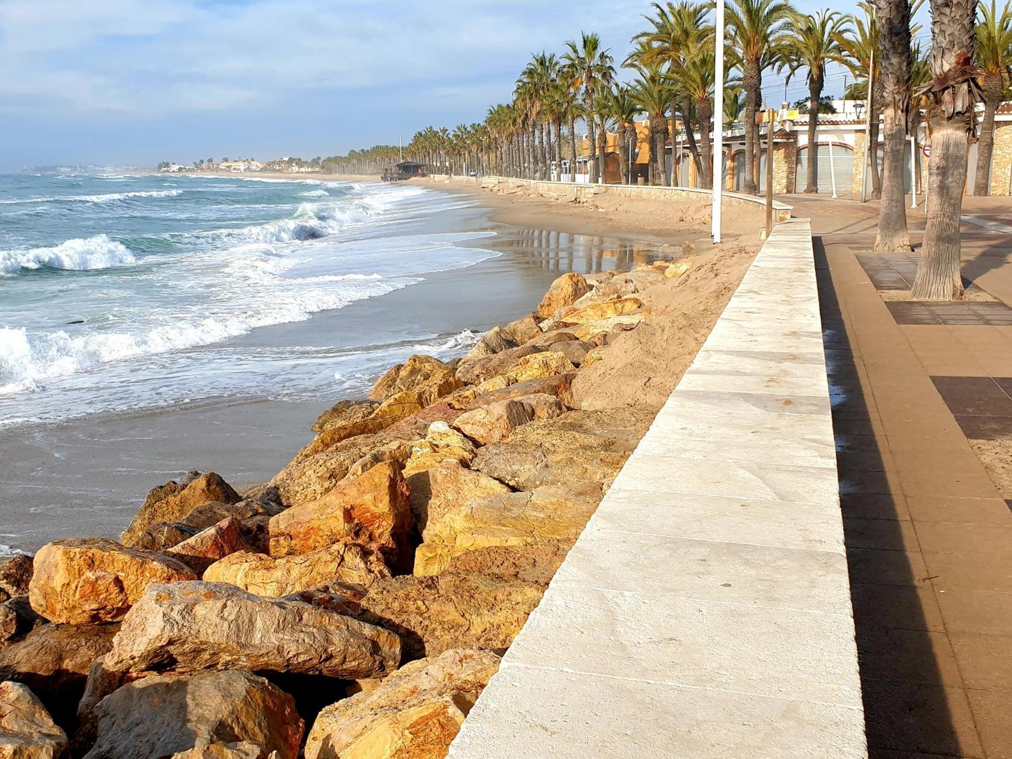 Suitur Beachfront Apartment Roc De Sant Gaieta Roda de Bará Exterior foto